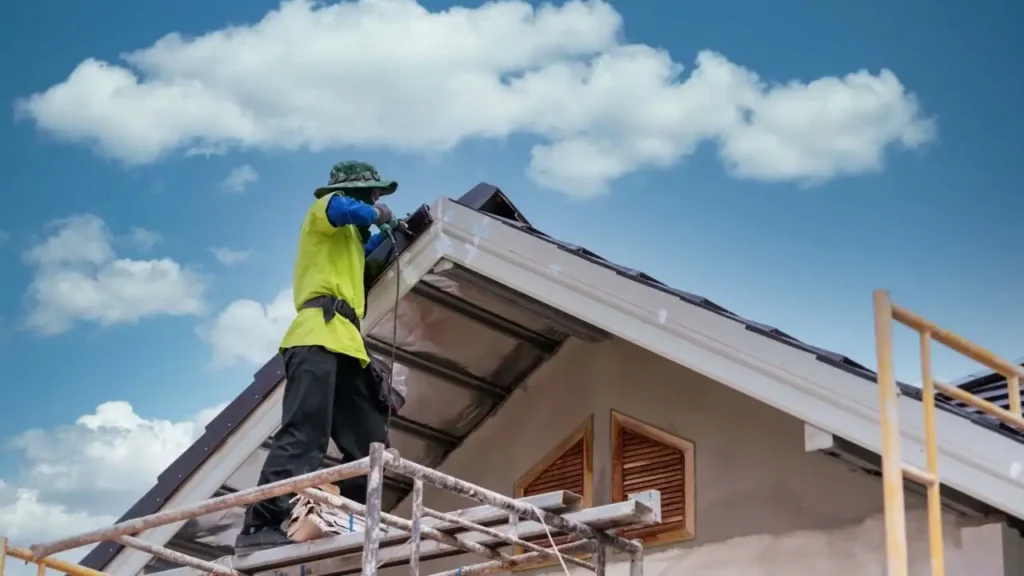 How a Roof Repair Contractor Can Provide Expert Solutions for Leaks, Storm, and Wear Damage